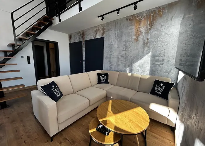 Blue Hill By Hillside Apartment