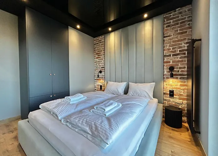 Blue Hill By Hillside *